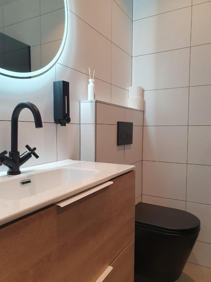 Bed and Breakfast De Buorkerij Tytsjerk Экстерьер фото